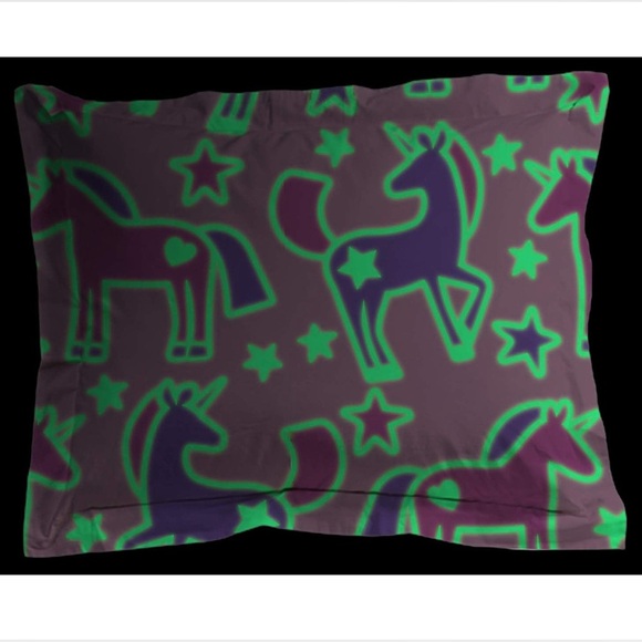 Jay Franco Trend Collector Unicorn Glow in The Dark Full Comforter & Sham Set - Picture 6 of 7